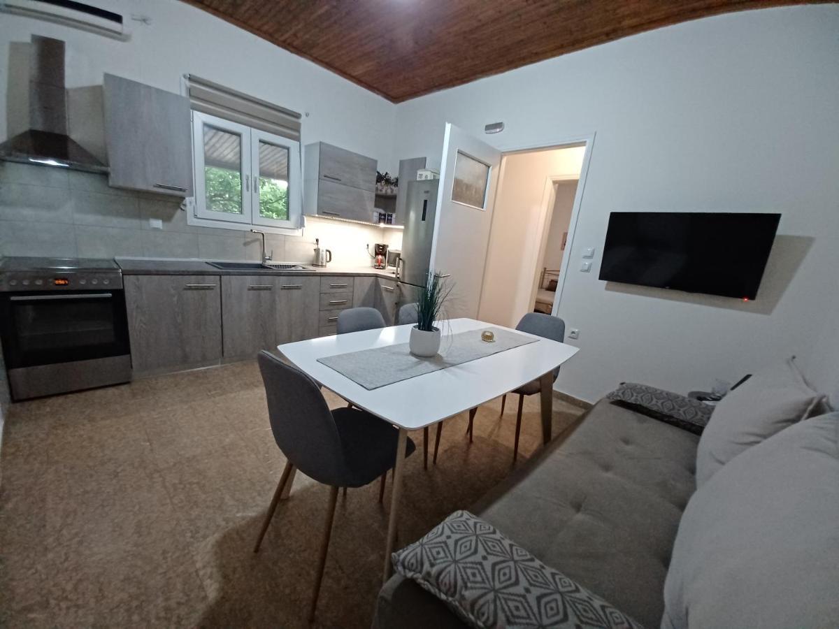 Beach House For Up To 9 People Near Olympia Katakolo Exterior foto