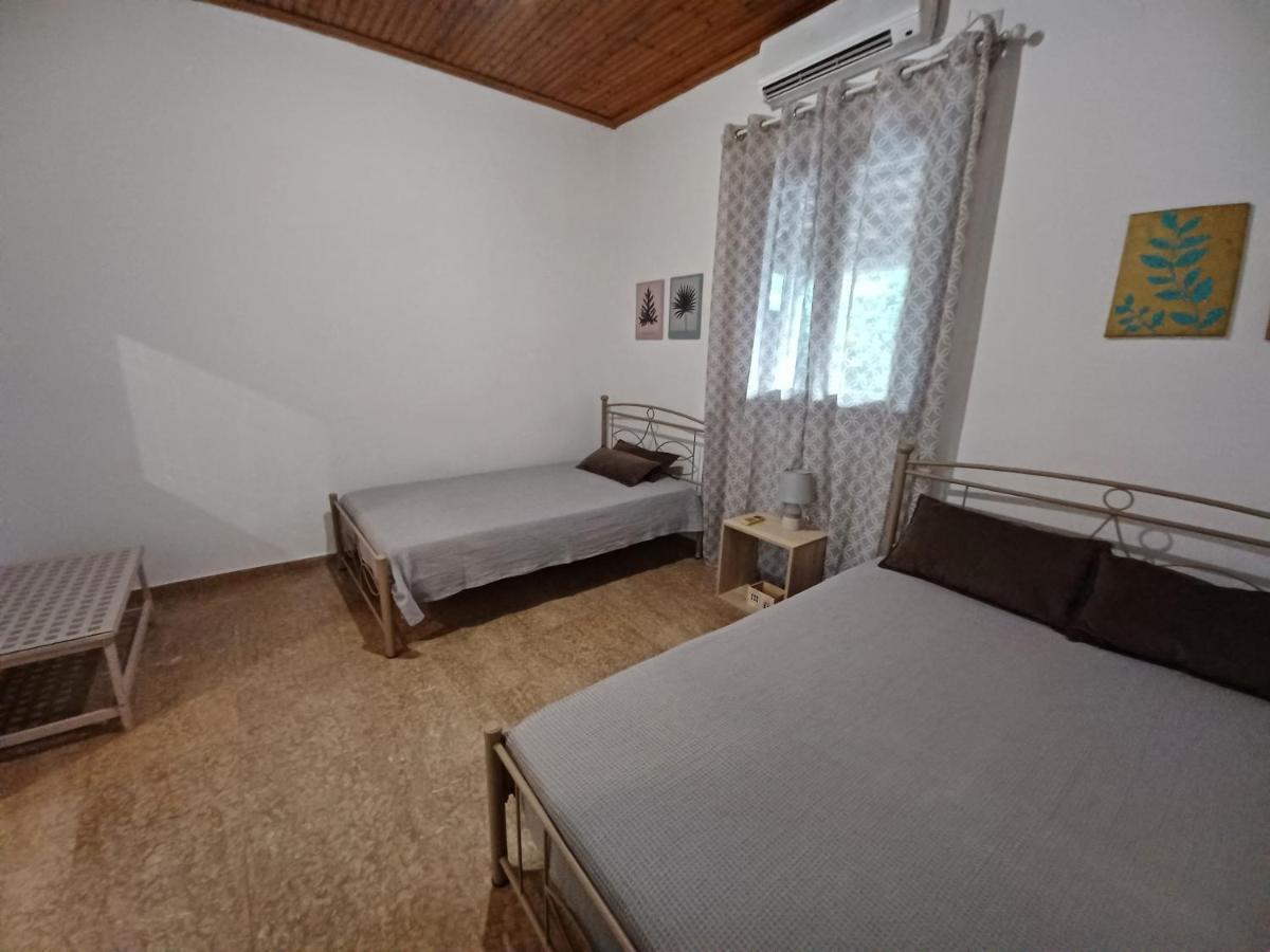 Beach House For Up To 9 People Near Olympia Katakolo Exterior foto