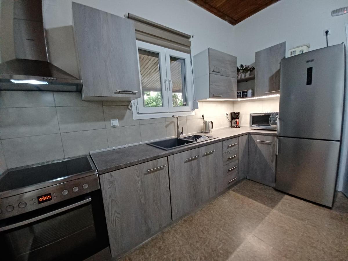 Beach House For Up To 9 People Near Olympia Katakolo Exterior foto